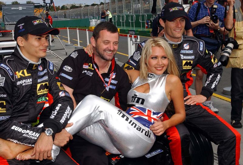 Алекс, Пол, pit-baby и счастливый дебютант-австралиец Уэббер перед домашним Гран При