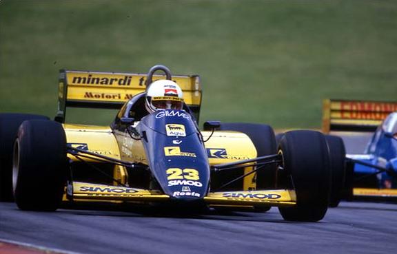 Июль 1986. Невероятно ненадёжная Minardi позволила финишировать Андреа де Чезарису всего лишь раз